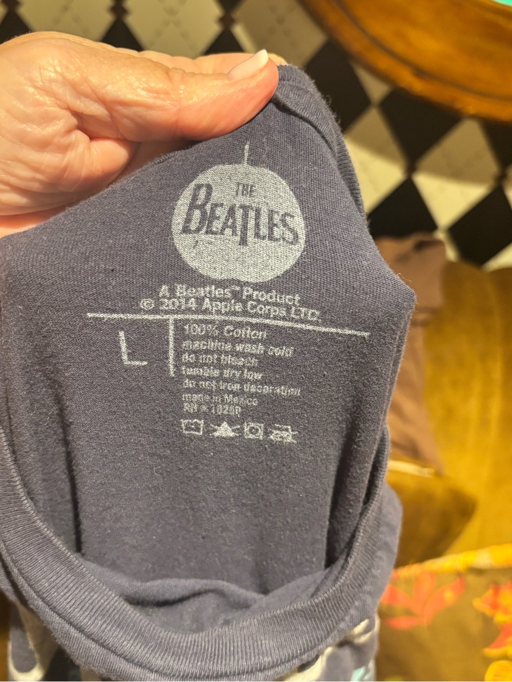 The Beatles Graphic Tee - Grey/Blue Band Shirt - Picture 2 of 2